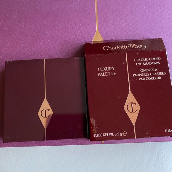 Charlotte Tilbury LUXURY PALETTE
WALK OF NO SHAME - Picture 2 of 5